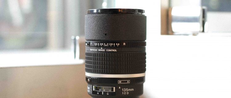 Nikon lens